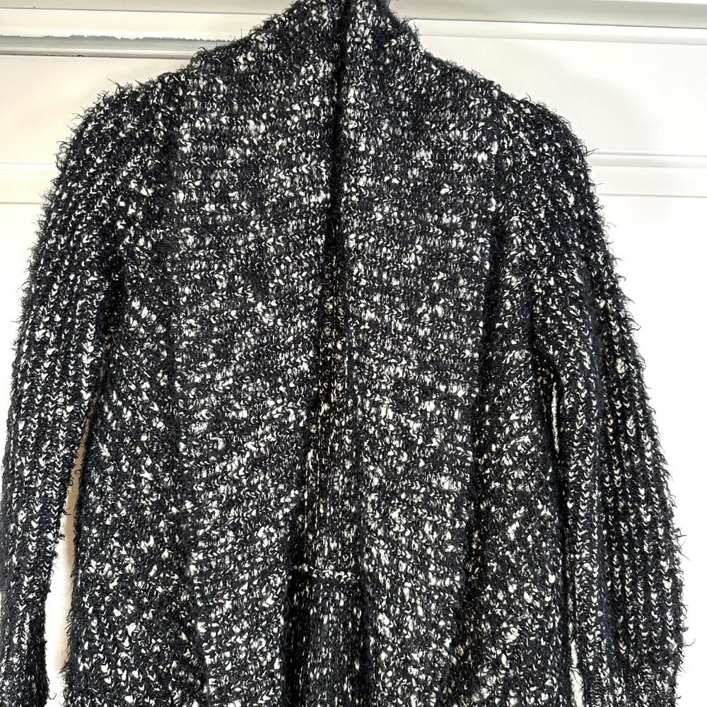 XOXO Black & White Open Drape Front Cocoon Cardigan Medium - Picture 7 of 11